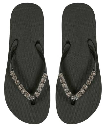 Zapatillas-de-mujer-y-sandalias-con-piedras