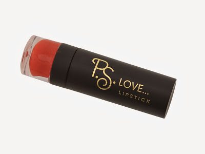 Barra de labios rojo