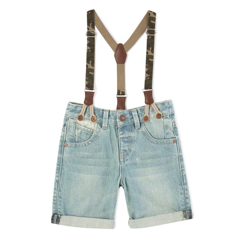 Pantalón corto con tirantes de niño